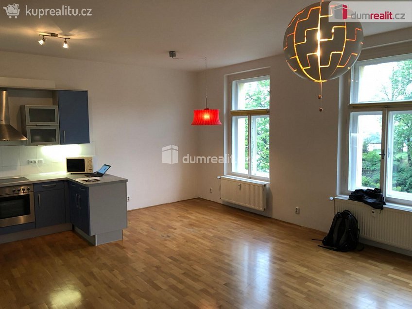 Pronájem bytu 2+kk 59 m^2 Rybalkova, Praha 10 