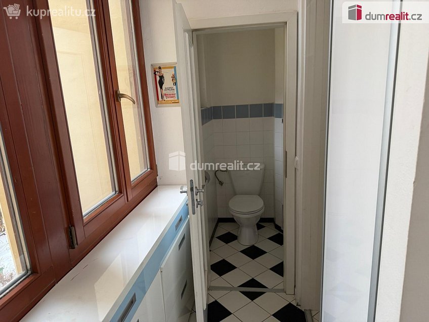 Pronájem bytu 2+kk 59 m^2 Rybalkova, Praha 10 