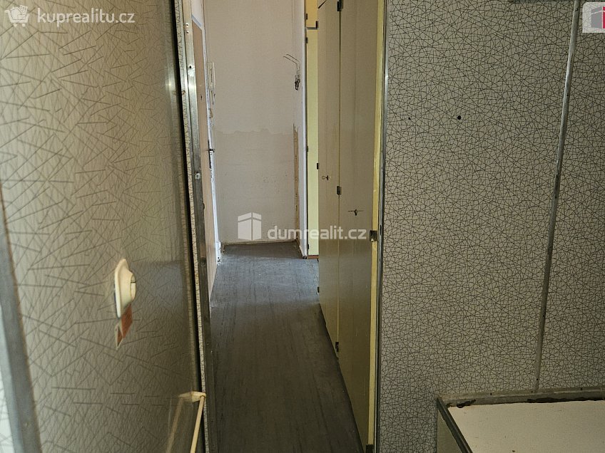 Prodej bytu 1+1 42 m^2 Sládkovičova, Praha 4 