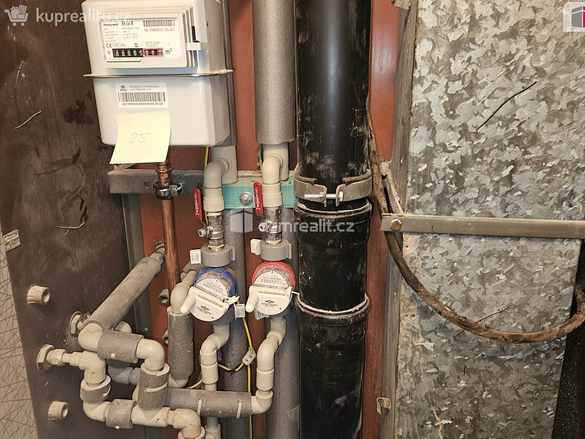 Prodej bytu 1+1 42 m^2 Sládkovičova, Praha 4 