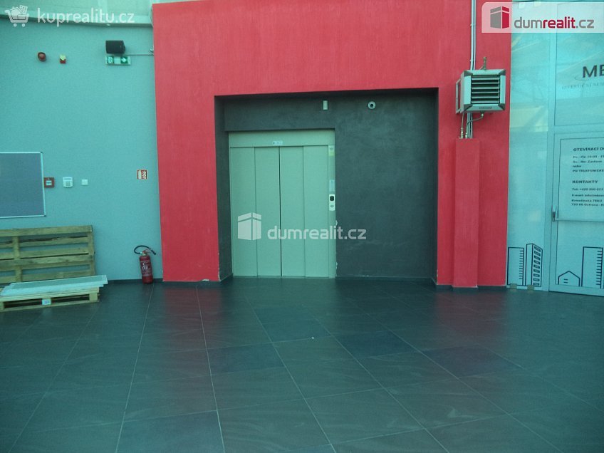 Pronájem  obchodních prostor 60 m^2 Krmelínská, Ostrava 