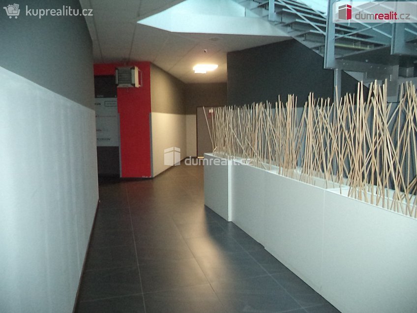 Pronájem  obchodních prostor 60 m^2 Krmelínská, Ostrava 