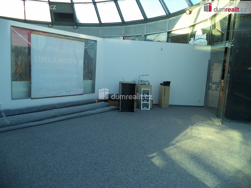 Pronájem  obchodních prostor 60 m^2 Krmelínská, Ostrava 
