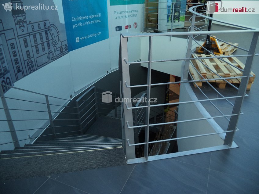 Pronájem  obchodních prostor 60 m^2 Krmelínská, Ostrava 