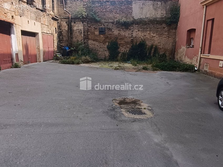 Prodej bytu 2+kk 93 m^2 Teplická, Děčín 