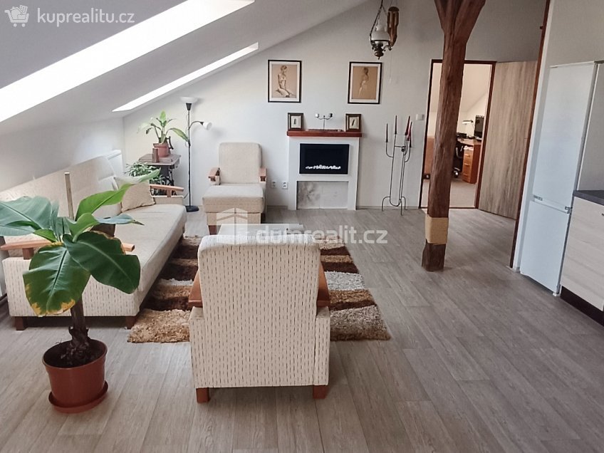 Prodej bytu 2+kk 93 m^2 Teplická, Děčín 