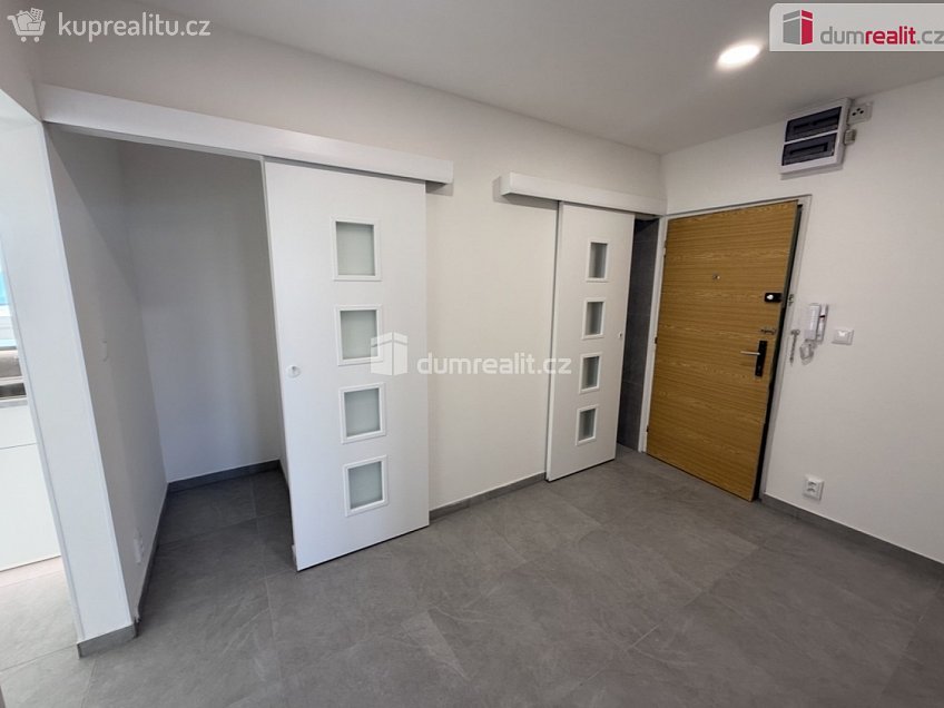 Pronájem bytu 3+kk 68 m^2 Pod Parkem, Ústí nad Labem 