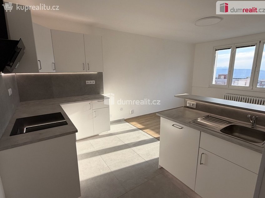 Pronájem bytu 3+kk 61 m^2 Pod Parkem, Ústí nad Labem 