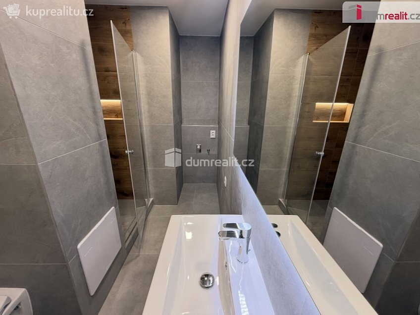 Pronájem bytu 3+kk 61 m^2 Pod Parkem, Ústí nad Labem 