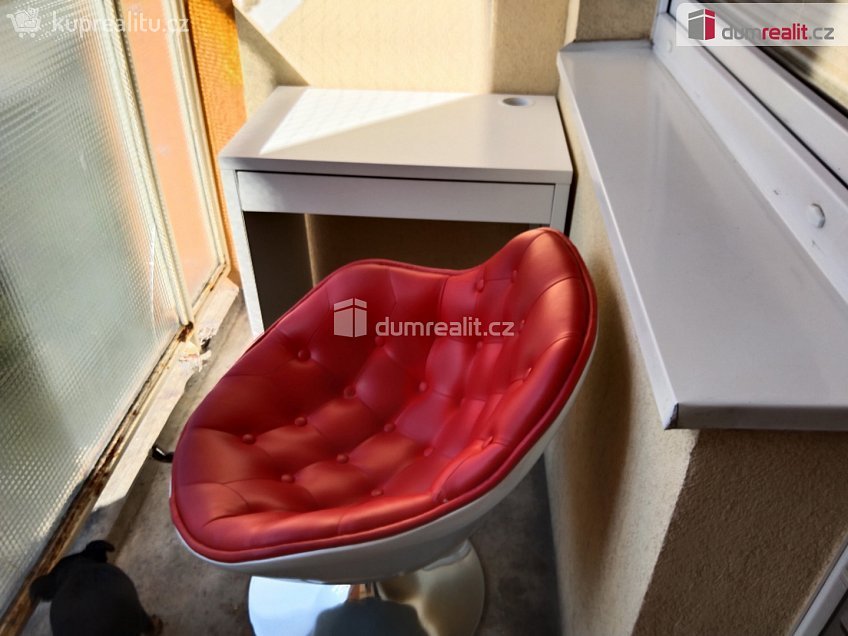 Pronájem bytu - pokoj 17 m^2 Dygrýnova, Praha 14 