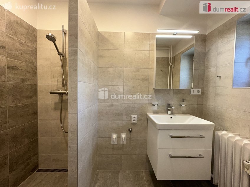 Pronájem bytu 1+kk 25 m^2 Bří. Mrštíků, Břeclav 