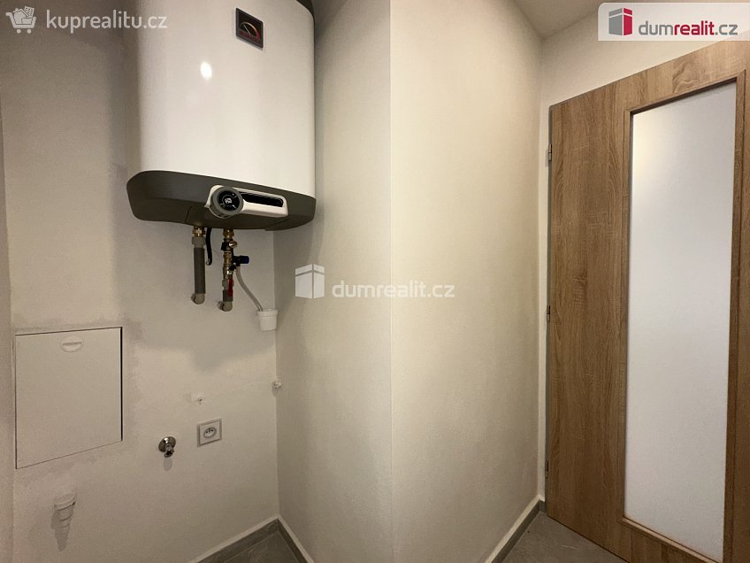 Pronájem bytu 1+kk 25 m^2 Bří. Mrštíků, Břeclav 