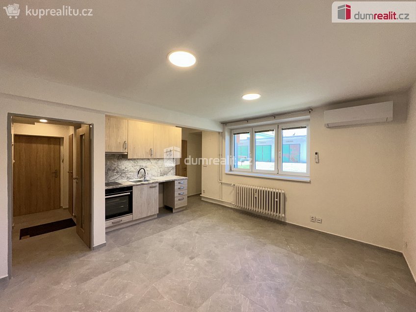 Pronájem bytu 1+kk 25 m^2 Bří. Mrštíků, Břeclav 