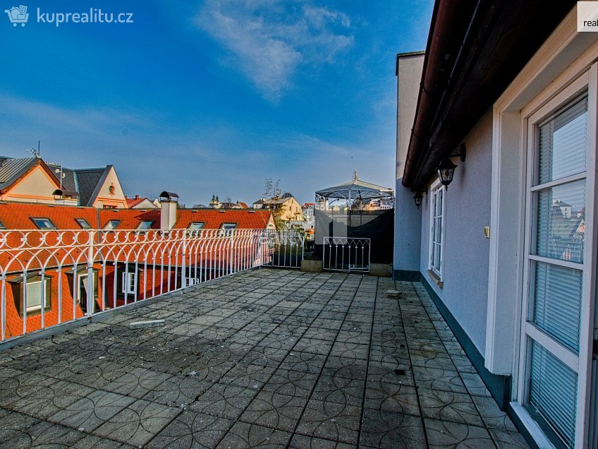 Pronájem bytu 2+kk 65 m^2 Barvířská, Liberec 