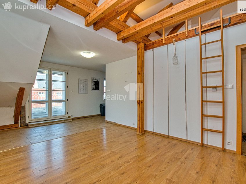 Pronájem bytu 2+kk 65 m^2 Barvířská, Liberec 