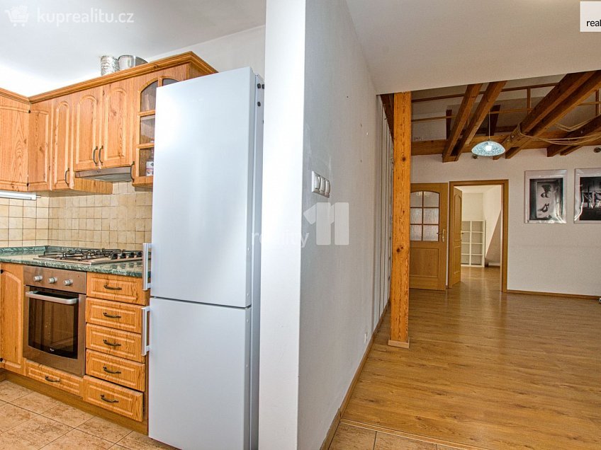 Pronájem bytu 2+kk 65 m^2 Barvířská, Liberec 