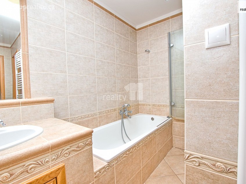 Pronájem bytu 2+kk 65 m^2 Barvířská, Liberec 