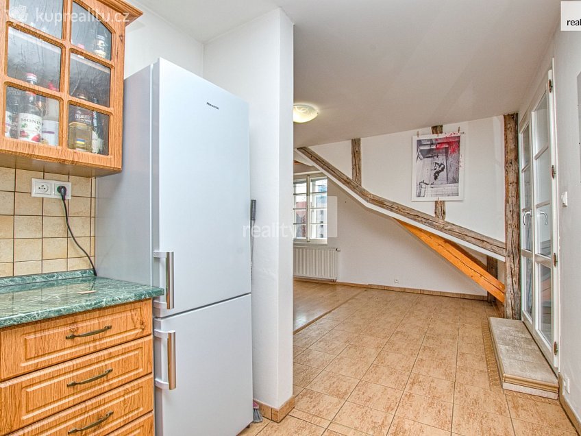 Pronájem bytu 2+kk 65 m^2 Barvířská, Liberec 