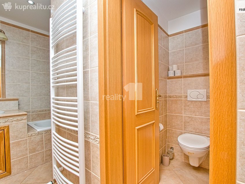 Pronájem bytu 2+kk 65 m^2 Barvířská, Liberec 