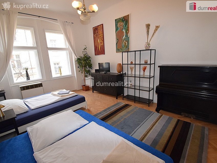 Pronájem bytu 1+1 43 m^2 Jana Masaryka, Praha 2 