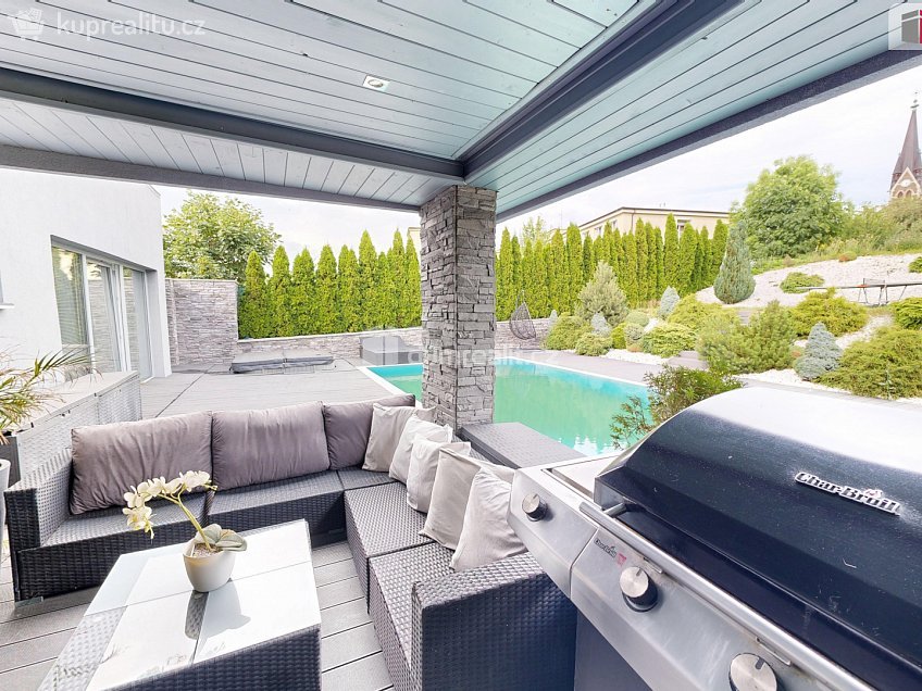 Prodej  rodinného domu 237 m^2 Hřbitovní, Vítkov 