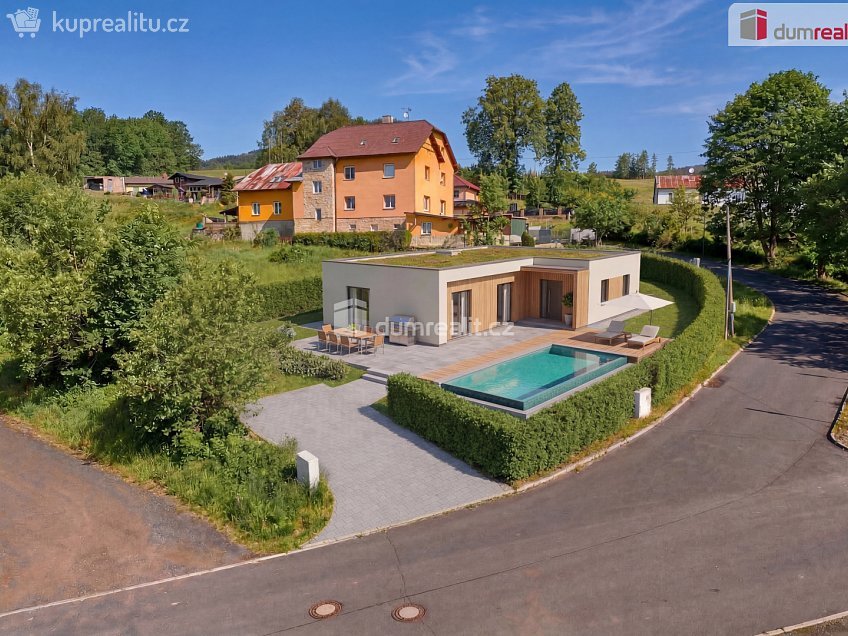 Prodej  stavebního pozemku 835 m^2 Ostrov, Ostrov 