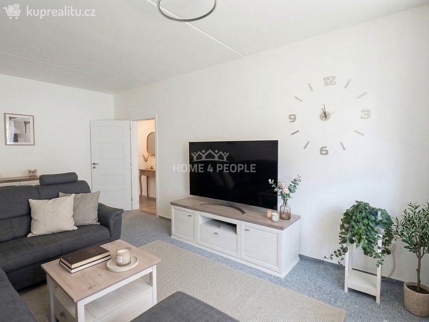 Prodej bytu 4+1 88 m^2 Prachatická, České Budějovice 