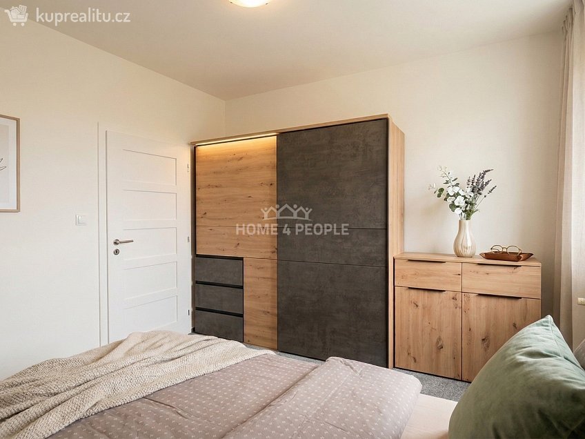 Prodej bytu 4+1 88 m^2 Prachatická, České Budějovice 