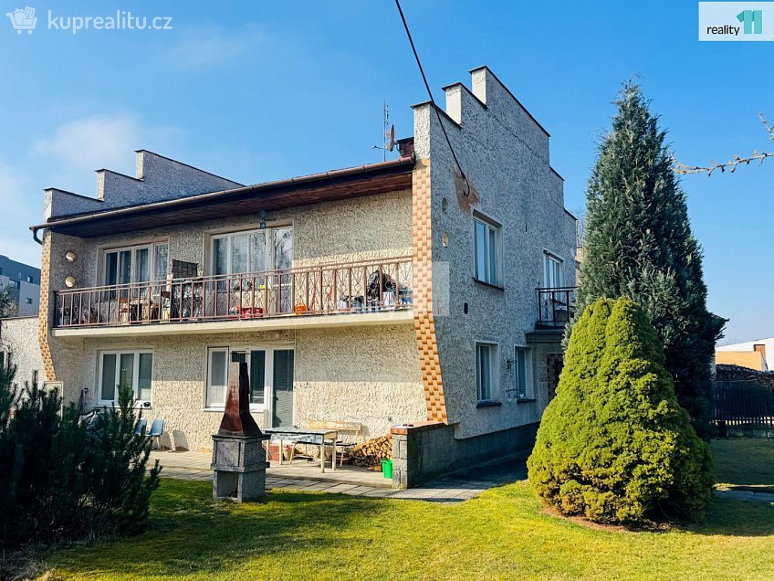 Pronájem bytu 2+kk 45 m^2 tř. 1. máje, Dobřany 