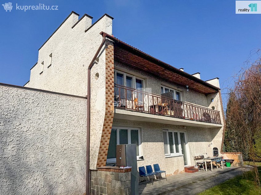 Pronájem bytu 2+kk 45 m^2 tř. 1. máje, Dobřany 