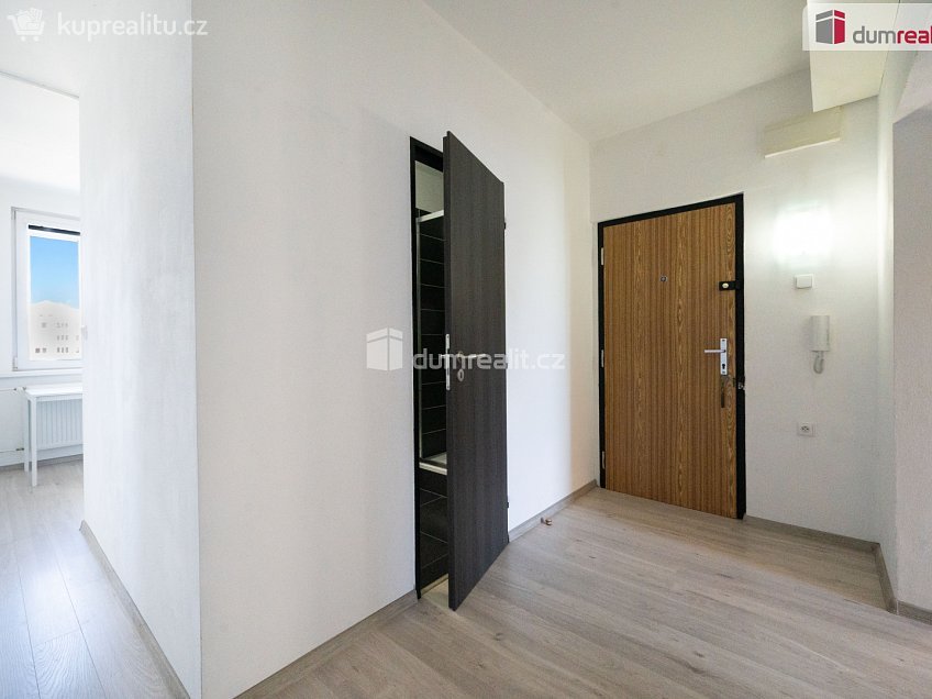 Prodej bytu 3+1 85 m^2 Prachatická, České Budějovice 