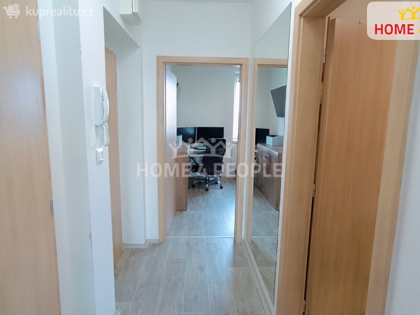 Pronájem bytu 4+kk 90 m^2 Nad Dolinami, Vranovice 