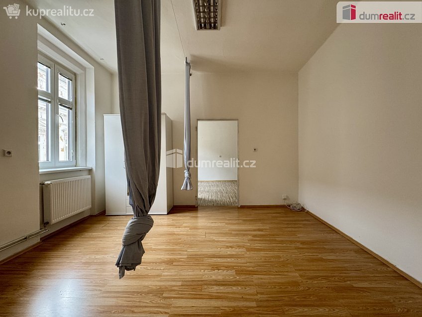 Pronájem bytu 1+1 55 m^2 Nerudova, Chomutov 