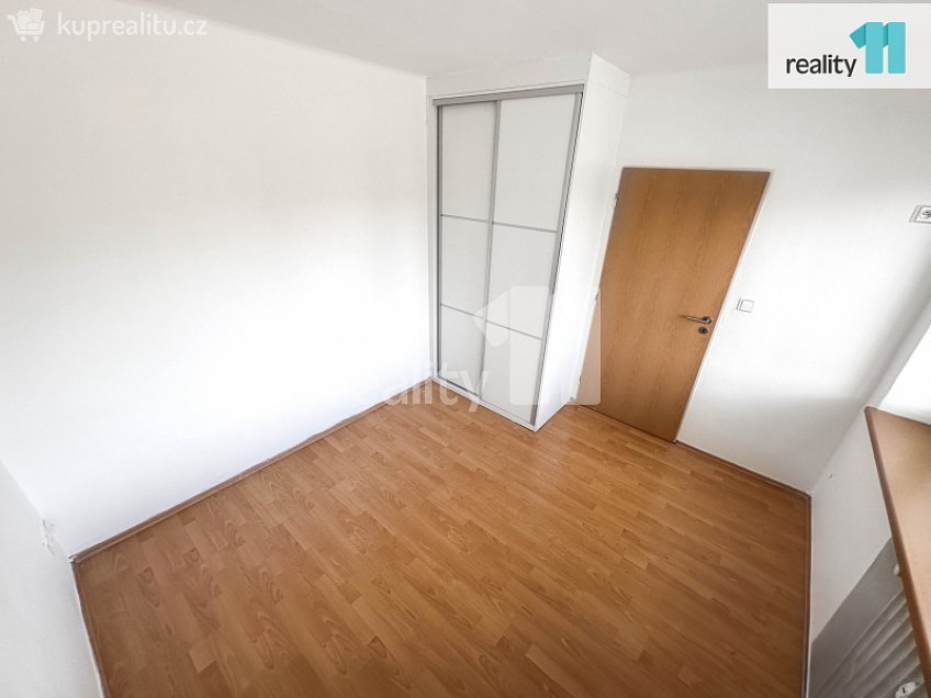 Pronájem bytu 3+1 84 m^2 Komenského, Napajedla 