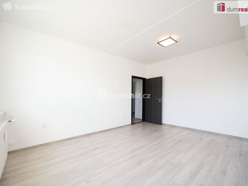 Prodej bytu 3+1 85 m^2 Prachatická, České Budějovice 