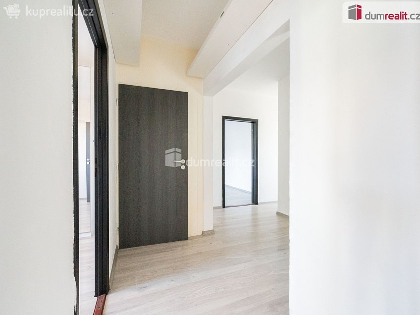 Prodej bytu 3+1 85 m^2 Prachatická, České Budějovice 