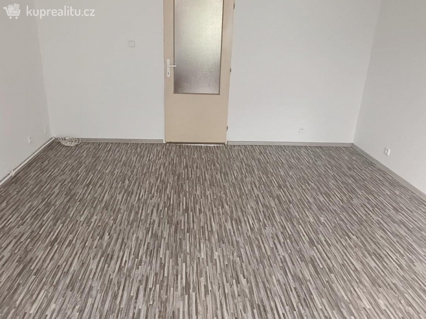 Pronájem bytu 1+1 44 m^2 Fibichova, Děčín 