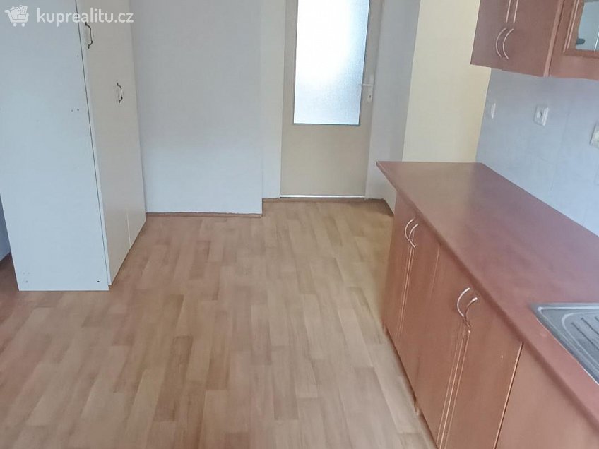 Pronájem bytu 1+1 44 m^2 Fibichova, Děčín 