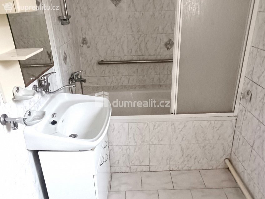 Prodej bytu 2+1 96 m^2 Teplická, Děčín 