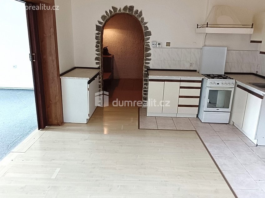 Prodej bytu 2+1 96 m^2 Teplická, Děčín 