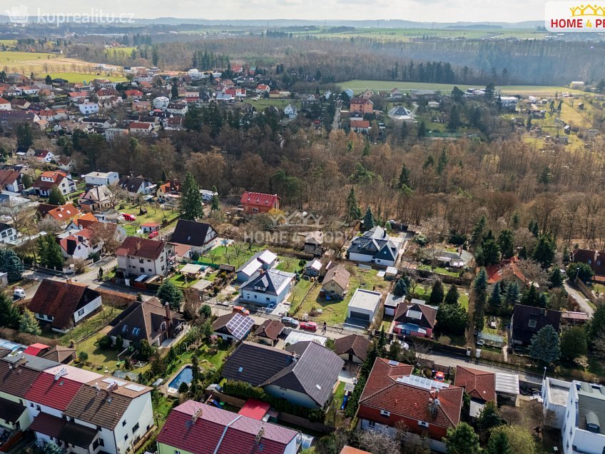 Prodej  rodinného domu 395 m^2 Na Stráňkách, Praha 12 