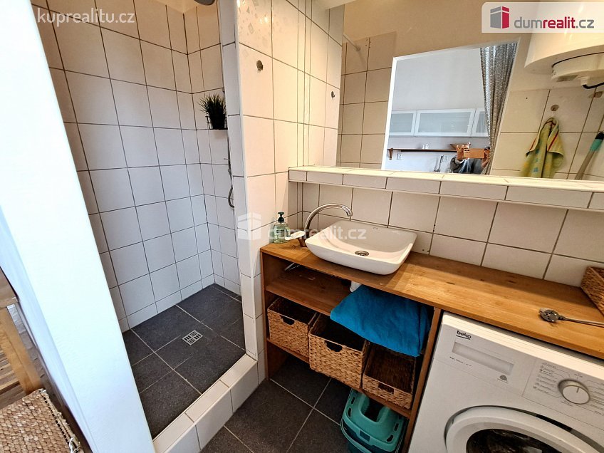 Prodej bytu 2+kk 45 m^2 České mládeže, Ústí nad Labem 