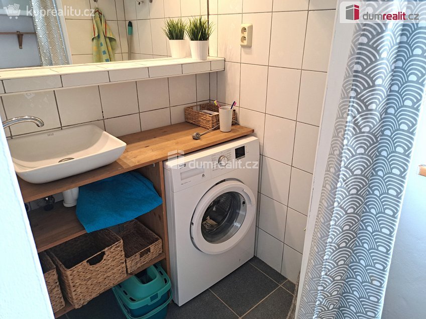 Prodej bytu 2+kk 45 m^2 České mládeže, Ústí nad Labem 