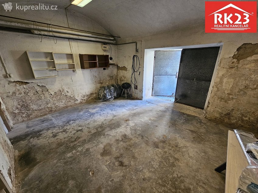 Pronájem  garáže 20 m^2 Lidická 126, Mariánské Lázně 