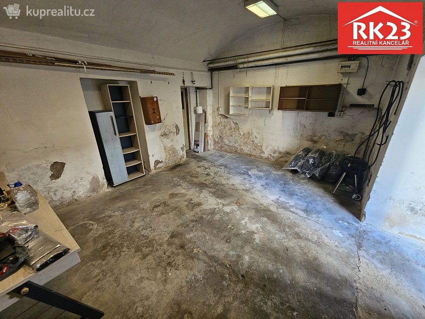 Pronájem  garáže 20 m^2 Lidická 126, Mariánské Lázně 