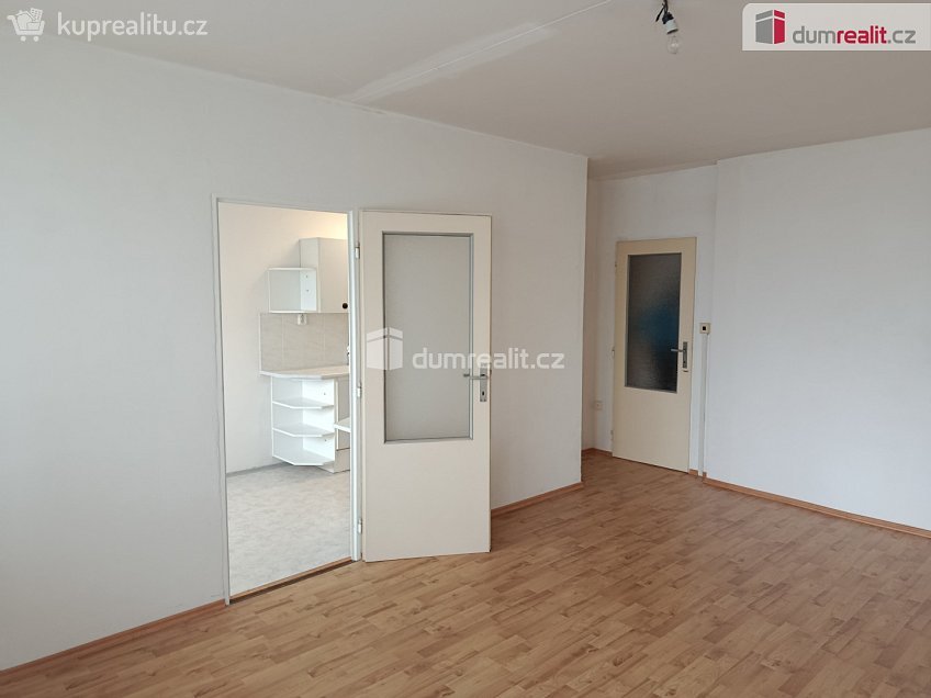 Pronájem bytu 3+1 71 m^2 Hrudičkova, Praha 11 