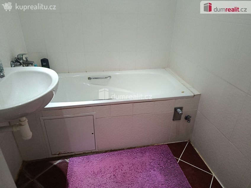 Pronájem bytu 3+1 71 m^2 Hrudičkova, Praha 11 