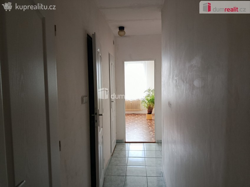 Pronájem bytu 3+1 71 m^2 Hrudičkova, Praha 11 