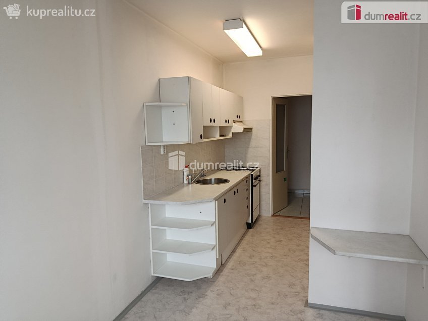 Pronájem bytu 3+1 71 m^2 Hrudičkova, Praha 11 