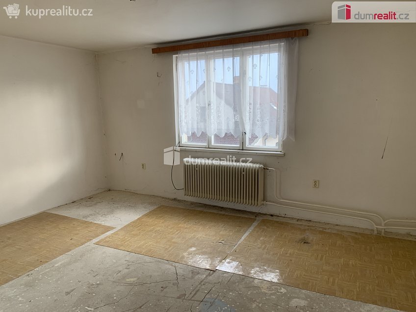 Prodej  rodinného domu 160 m^2 Zborovská, Dobříš 